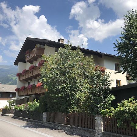 Gaestehaus Neuhauser Zell am Ziller Bagian luar foto