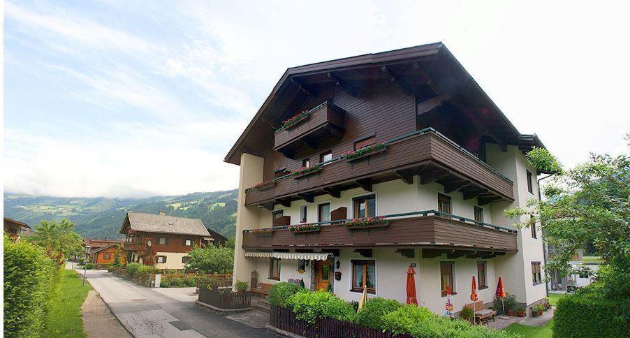 Gaestehaus Neuhauser Zell am Ziller Bagian luar foto