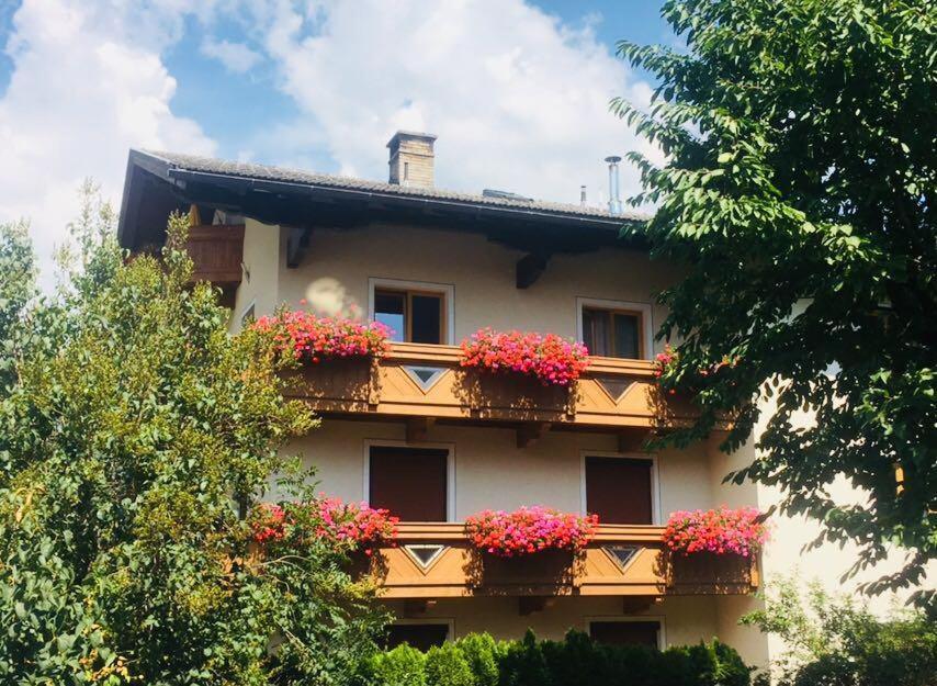 Gaestehaus Neuhauser Zell am Ziller Bagian luar foto
